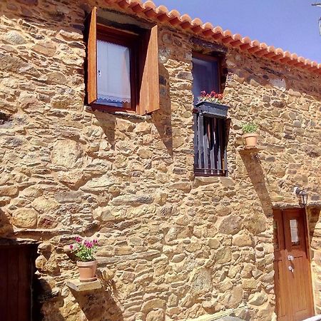 הוילה Montes da Senhora Refugio Do Raposo/Casa Deneb מראה חיצוני תמונה