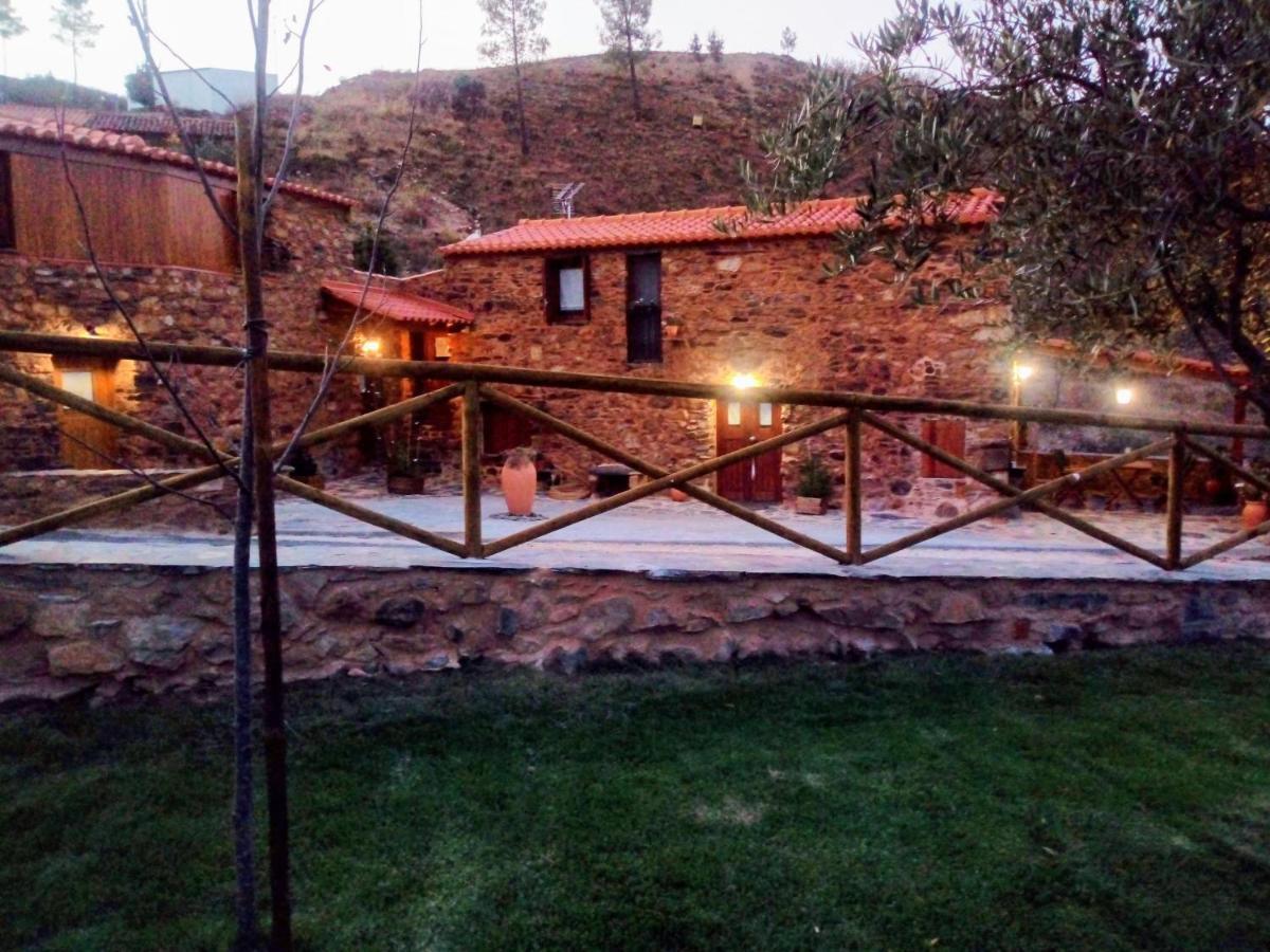 הוילה Montes da Senhora Refugio Do Raposo/Casa Deneb מראה חיצוני תמונה